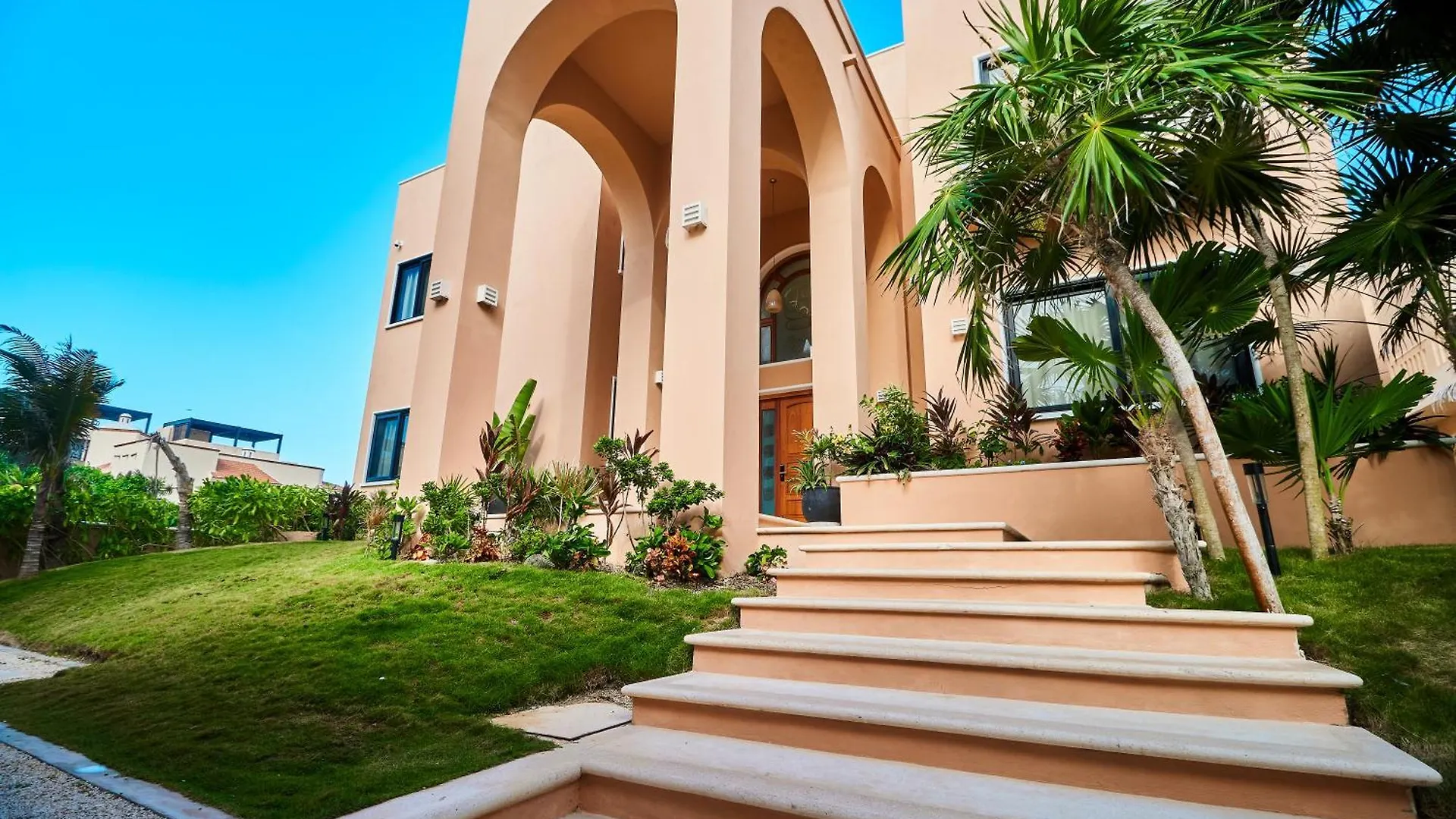 Hacienda Tankah Stunning Private Villa With 7 Bedrooms 8 Beds Pool And Personal Cook Luxury Exclusivity And Comfort For Groups And Families Of Up To 14 Guests In A Paradise By The Sea Tulum Mexico